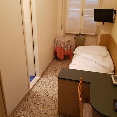 Hotel San Faustino Torri Del Benaco Kültér fotó