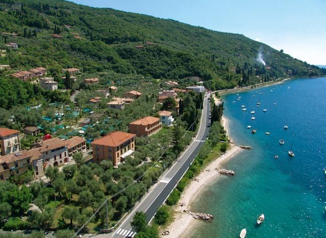 Hotel San Faustino Torri Del Benaco Kültér fotó