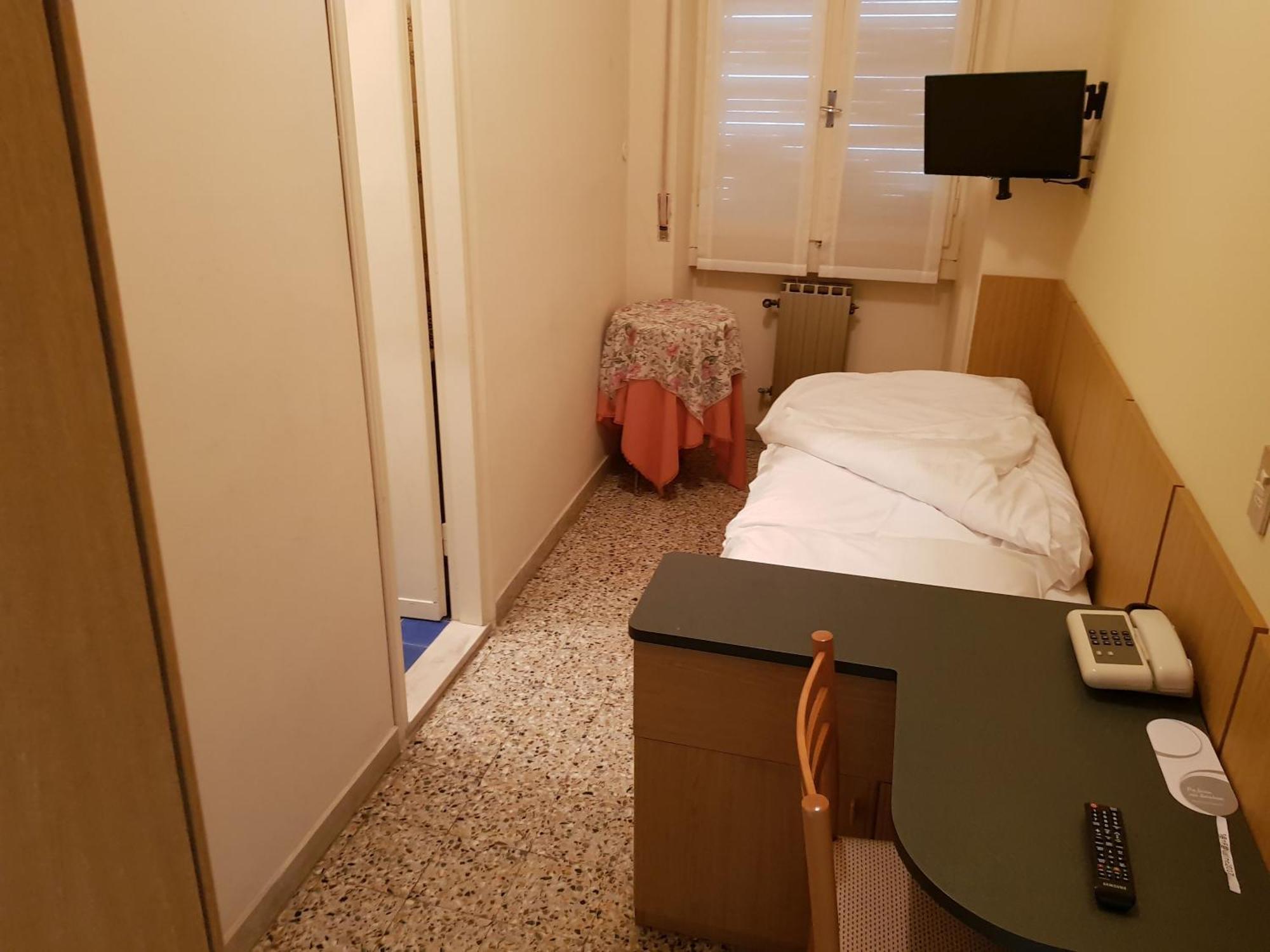 Hotel San Faustino Torri Del Benaco Kültér fotó